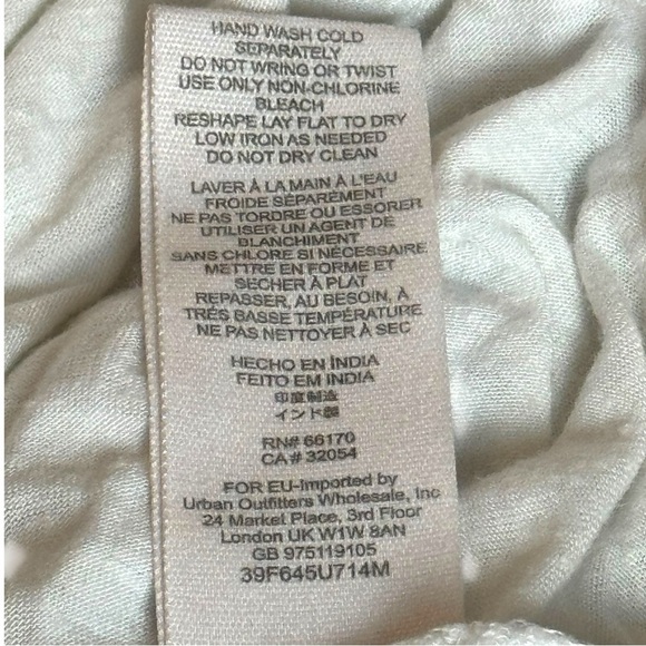 Free People Reckless Abandoned Embroidered White Sleeveless Boho Top Size Medium - Picture 6 of 7